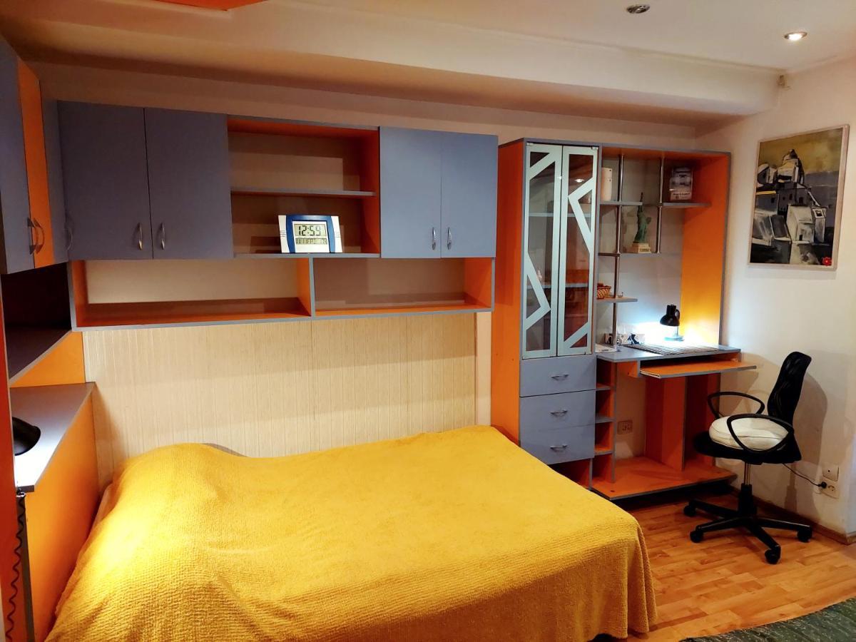 Studio French Embassy, Amzei Historic Center Bukares Bagian luar foto