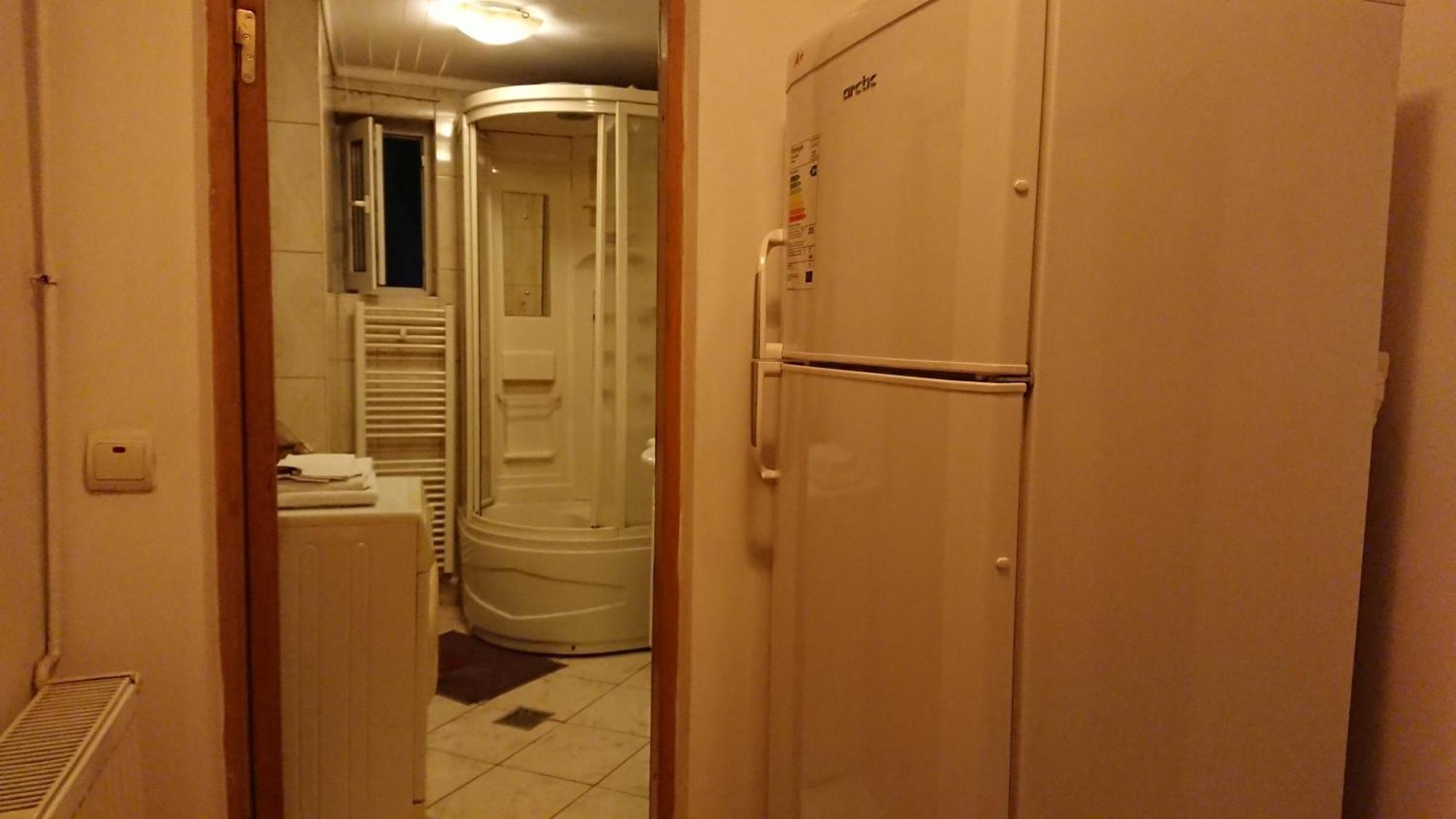 Studio French Embassy, Amzei Historic Center Bukares Bagian luar foto